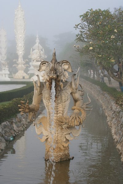 Chiang Mai - White Temple 040